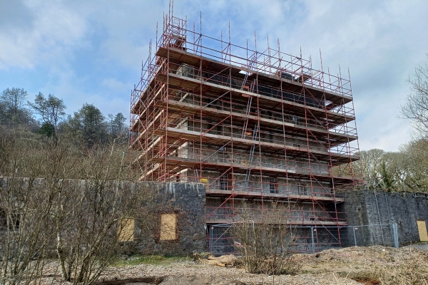 Saddell scaffolding exterior 600 x 400