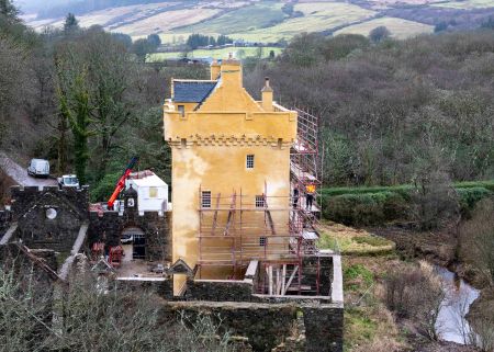 Saddell Castle scaffolding take down (1)