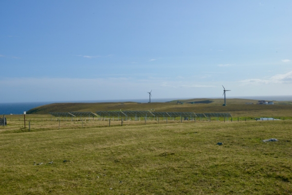 FairIsle wind turbine - 600x400 (2)