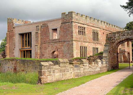 astleycastle-exterior-main-450x321