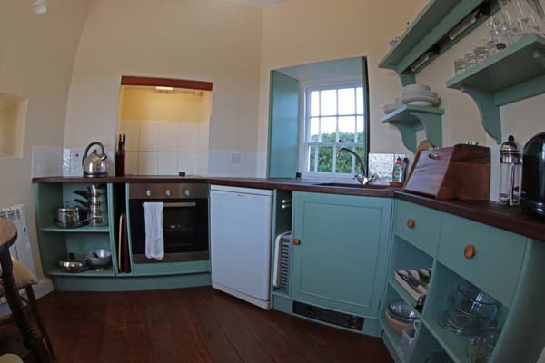 nicolletower-interior-kitchen-600x400