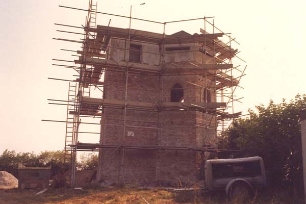 NicolleTower-restoration-scaffolding-600x400