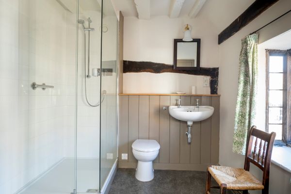 Sackville bathroom 600x400