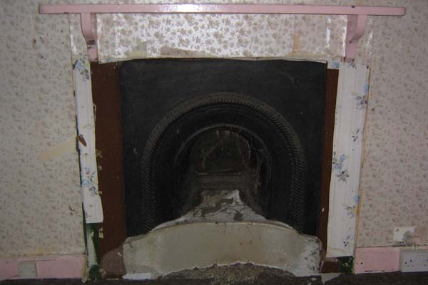 Stoker's-restoration-fireplace-600x400