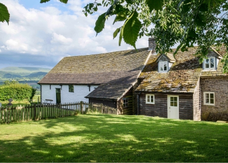 Maesyronnen Chapel 450x321